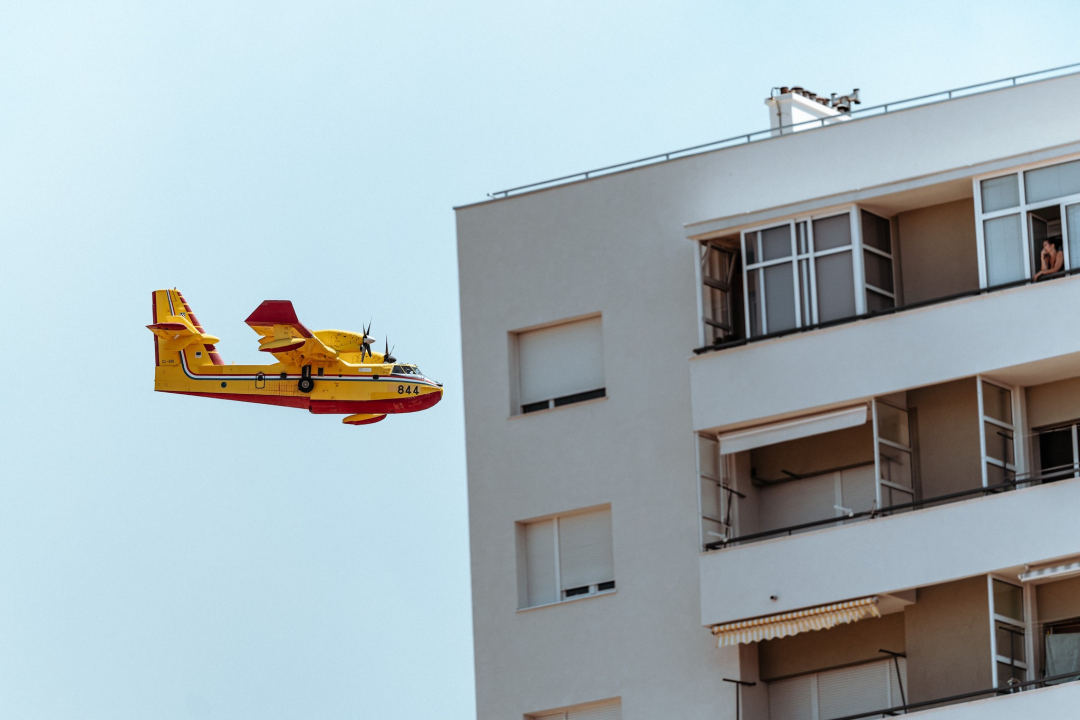 Požar i dalje aktivan, no pod kontrolom je vatrogasaca: Izgorjela je površina od oko 3,5 hektara