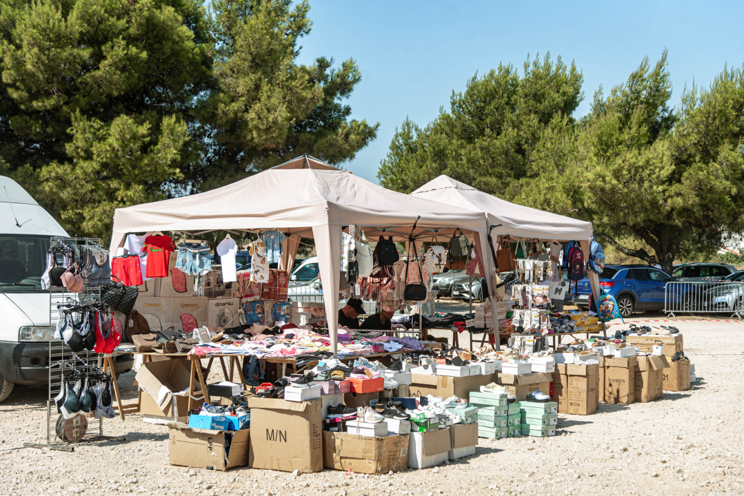 Velik broj vjernika okupio se u marijanskom svetištu u Vrpolju: Misu predvodio biskup Rogić
