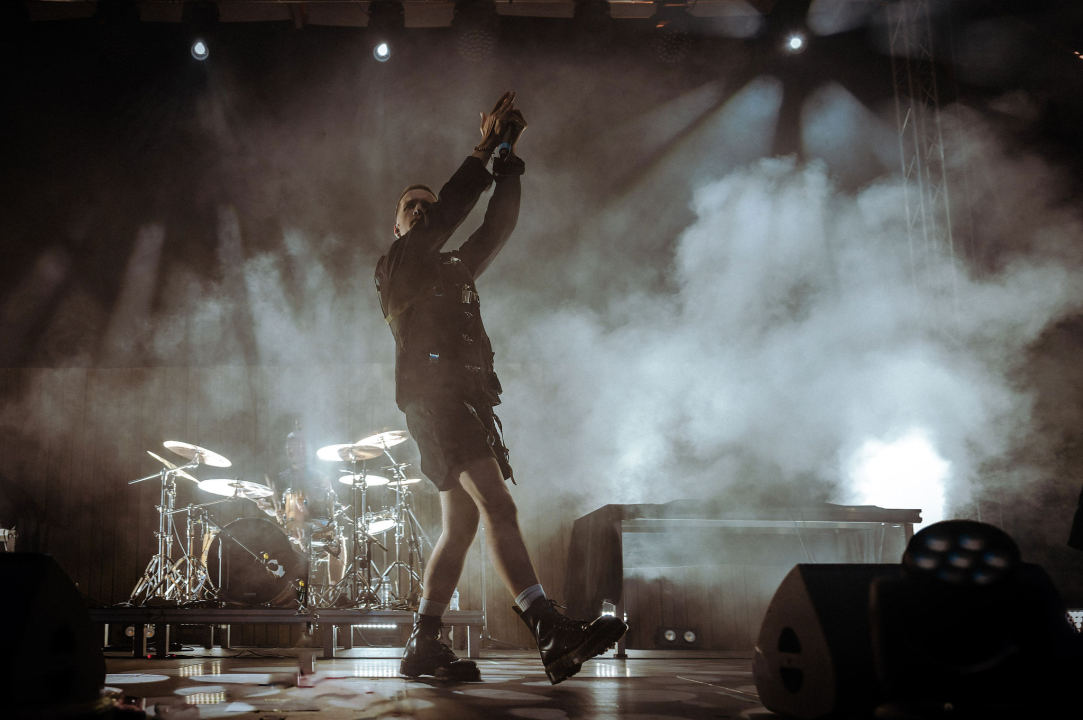 U Šibeniku se dogodio savršen spoj nespojivog koncertom za sve generacije: Vojko V, Baby Lasagna i Nipplepeople