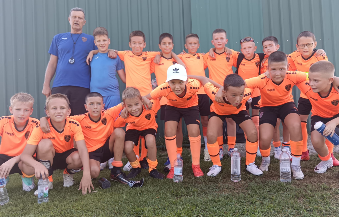 Tići Šibenika dobro igrali na turniru u Dugom Selu, jedan udarac koštao ih četvrtfinala