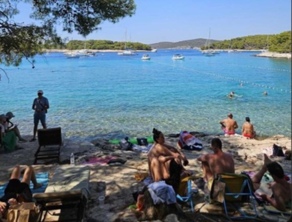 Konobarica iz Srbije odradila sezonu u Šibeniku pa poslala poruku Hrvatima  