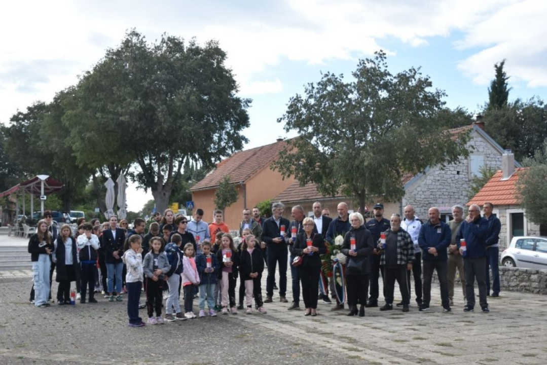U Puljanima i Oklaju obilježena 33. godišnjica početka agresije na Prominu
