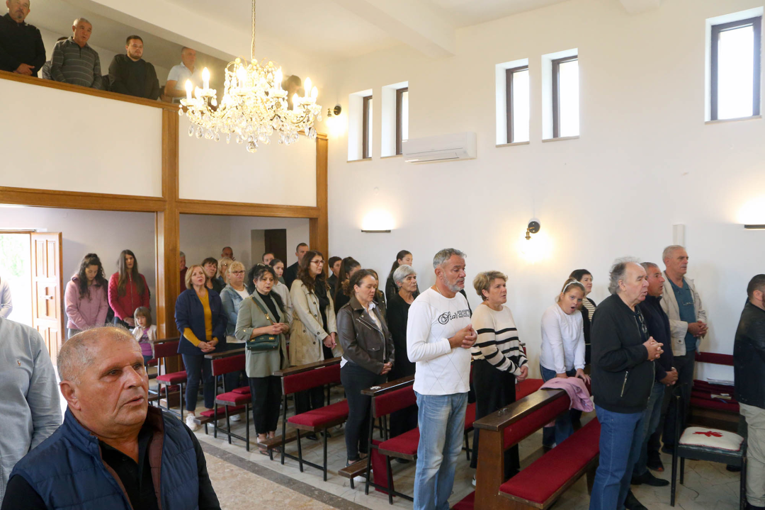 Biskup Rogić blagoslovio crkvu u Kadinoj Glavici