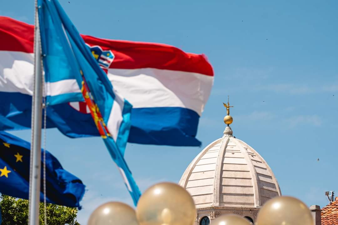 Prije točno 33 godine kupola šibenske katedrale pogođena je granatama 