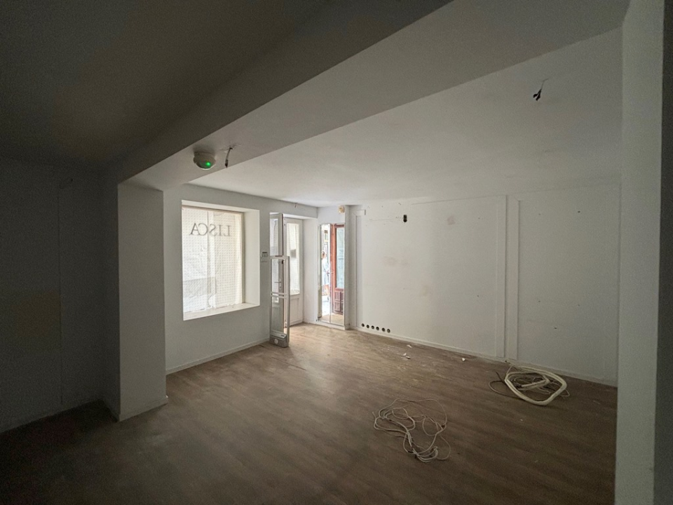 Država daje u zakup poslovni prostor u Kalelargi, početna cijena 2517 eura mjesečno