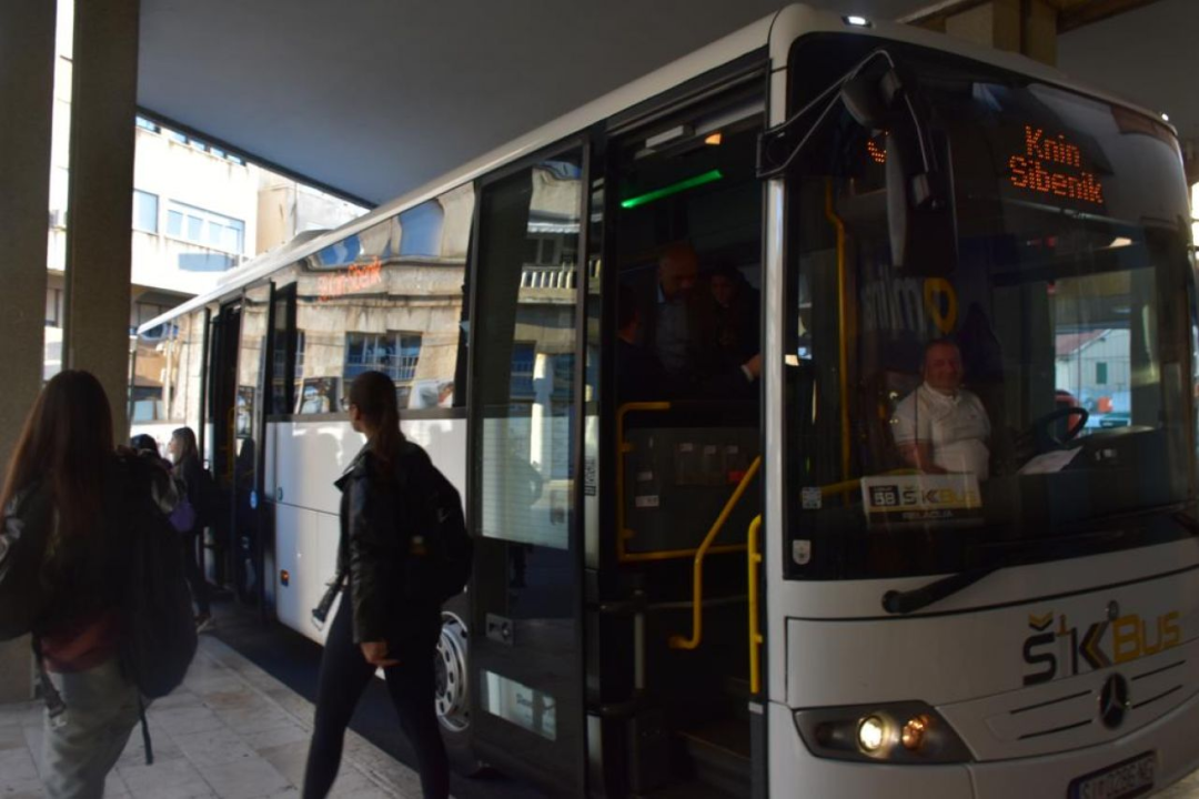 Među prvim putnicima: Župan Jelić i njegov zamjenik provozali se u ŠIKbusu