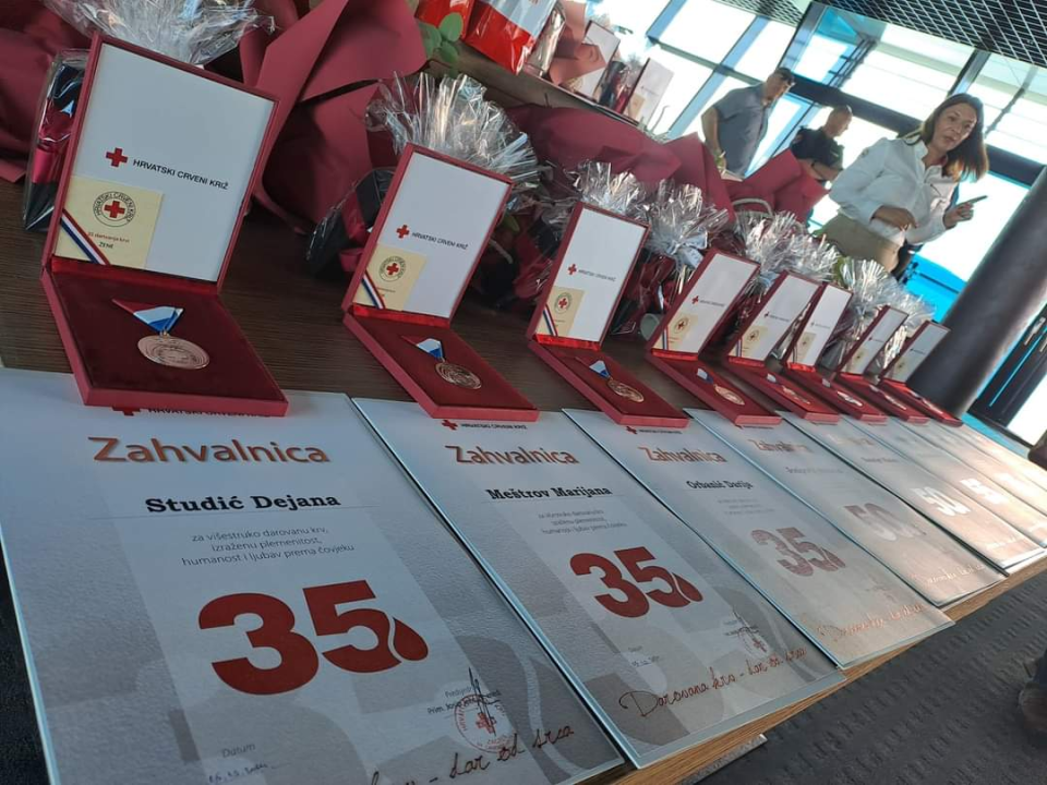 Vodičani Robert Pašara i Slavko Minčić po sto puta darovali krv