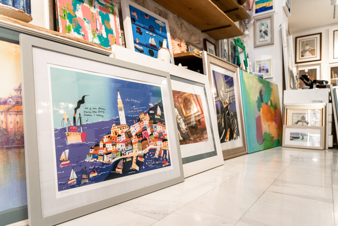 U Galeriji Juraj Dalmatinac ulovite umjetnine poznatih hrvatskih slikara po odličnim cijenama! 