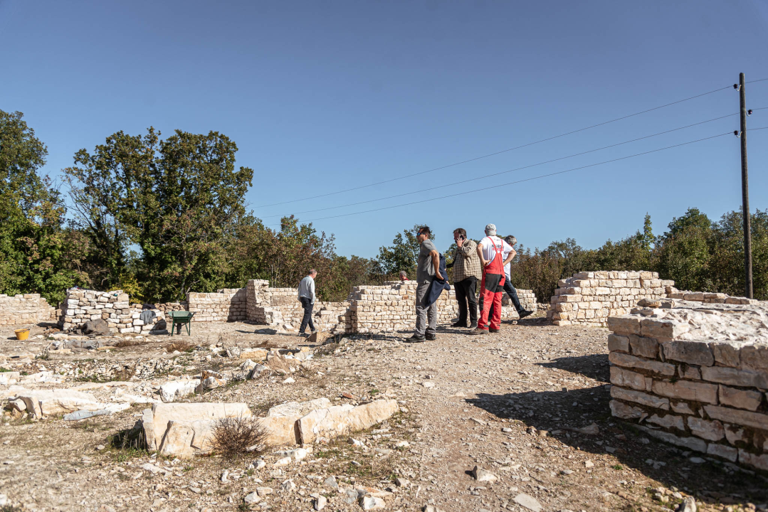 Objekt kraj Goriša, veći od zadarskog sv. Donata, arheolozima i dalje izaziva zazubice: Crkva, vila ili vojna utvrda?