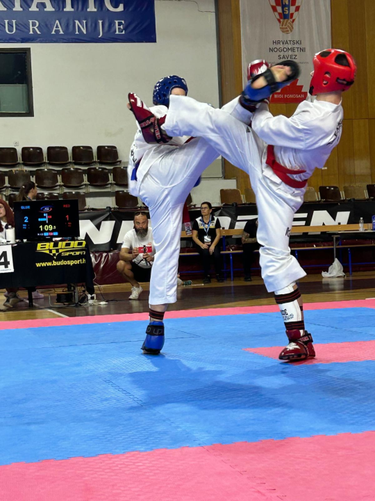 Taekwondo klub Solaris sa 14 članova uzeo u Dubrovniku 14 medalja, od čega četiri seniorske