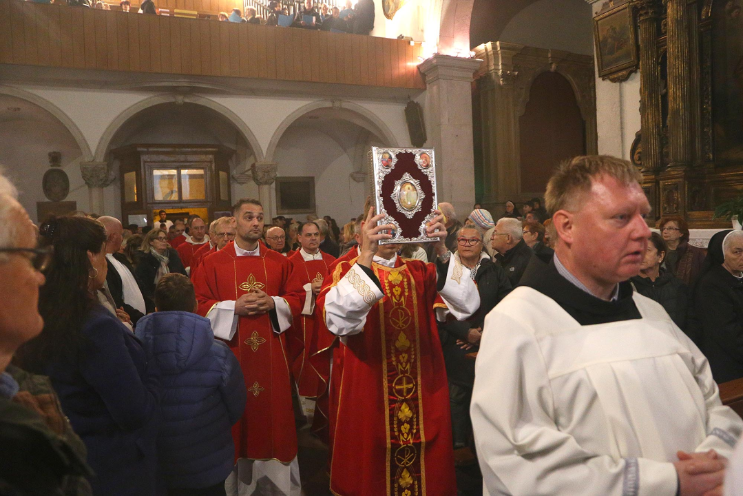 Misom i procesijom u Šibeniku obilježen blagdan sv. Nikole Tavelića