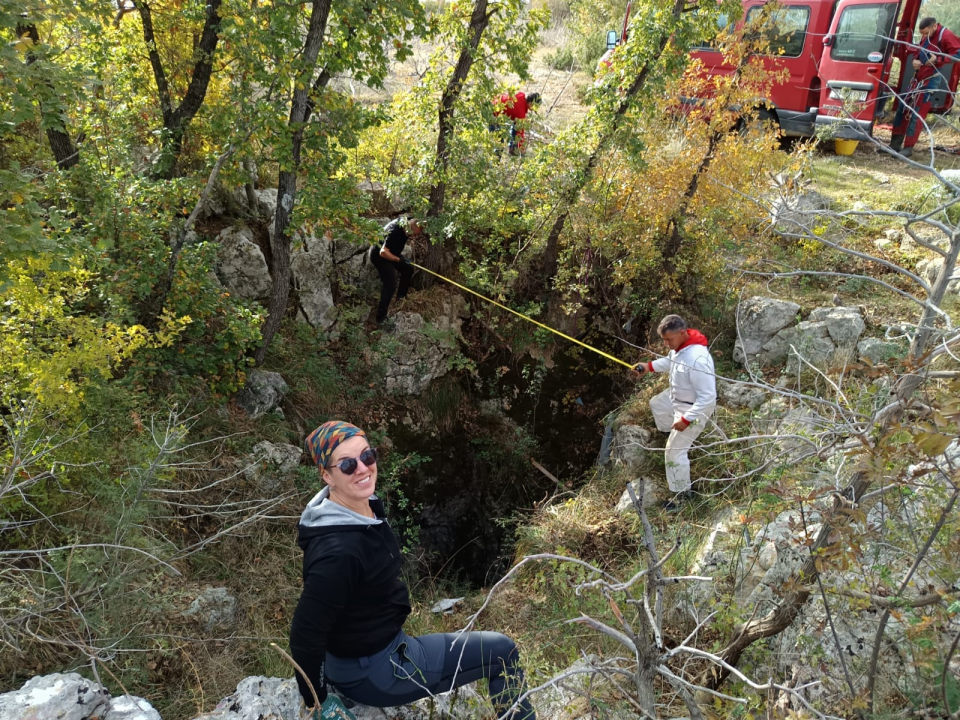 Šibenski speleolozi i djelatnici NP Krka očistili ulaz jame Spaskraljice