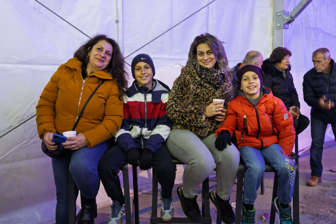 Baruni sinoć rasplesali Knin i otvorili vrata blagdanske čarolije