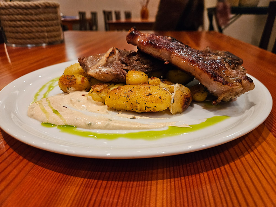 Uživajte u domaćoj spizi i blagdanskoj atmosferi Bistroa Pasarela!