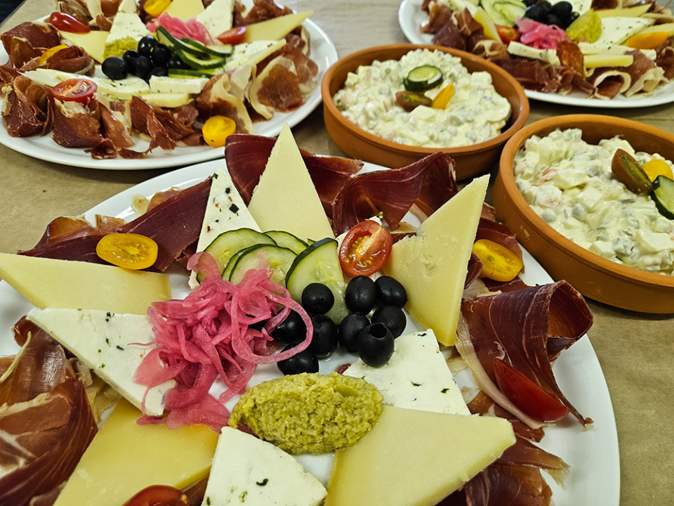 Uživajte u domaćoj spizi i blagdanskoj atmosferi Bistroa Pasarela!