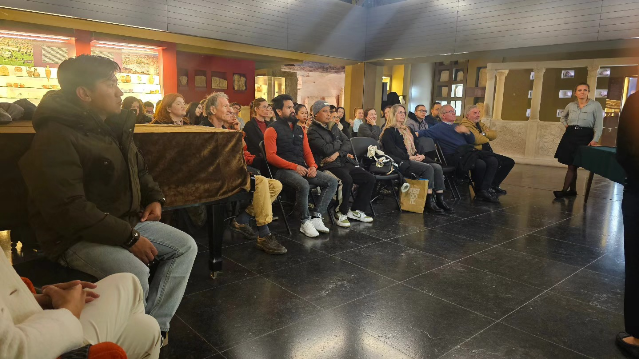 U Muzeju održano predavanje o životu na Filipinima, Siciliji i u Nepalu