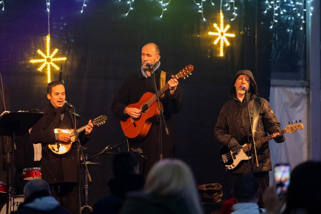 Advent u Kninu i ovaj tjedan nastavlja spajati zajedništvo i blagdanski duh. Provjerite što su pripremili