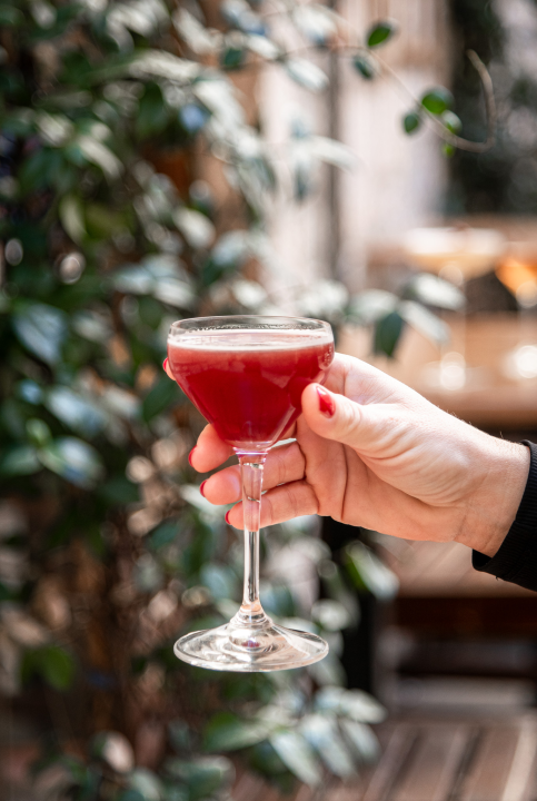 Zima u Vintage Baru: Uživajte u toplim koktelima i kreativnom programu 