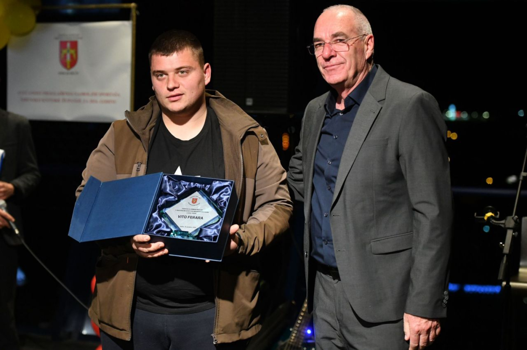 Josip Teskera i Daniela Jelić proglašeni najboljim sportašima u županiji