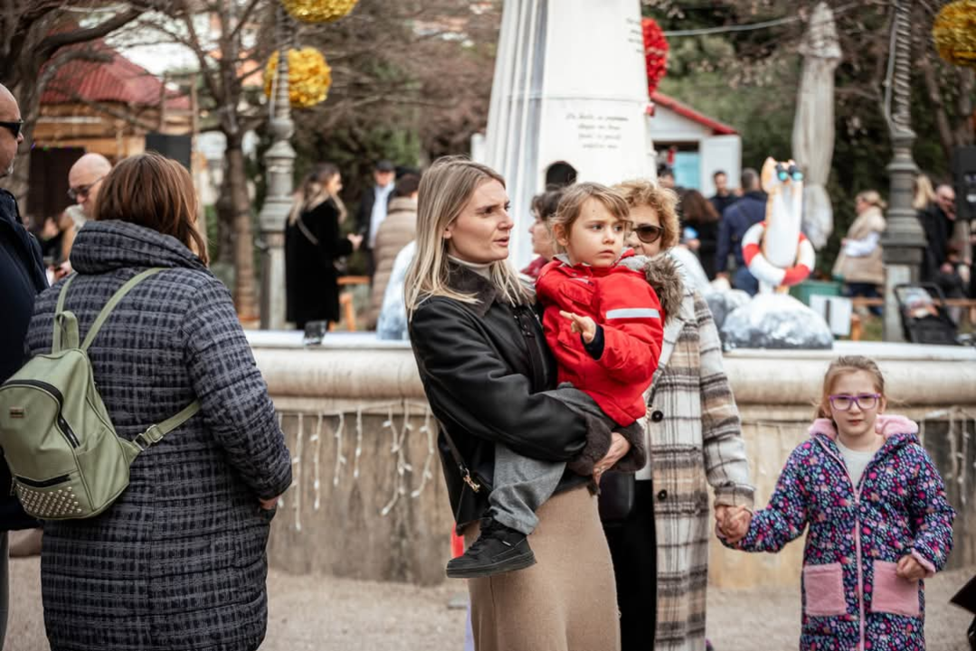 Top Show Band Cabaret zagrijava Šibenčane u parku