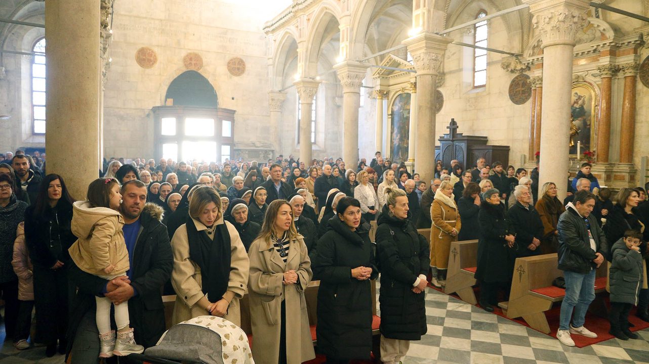 Biskup Tomislav Rogić otvorio Jubilarnu godinu u Šibenskoj biskupiji