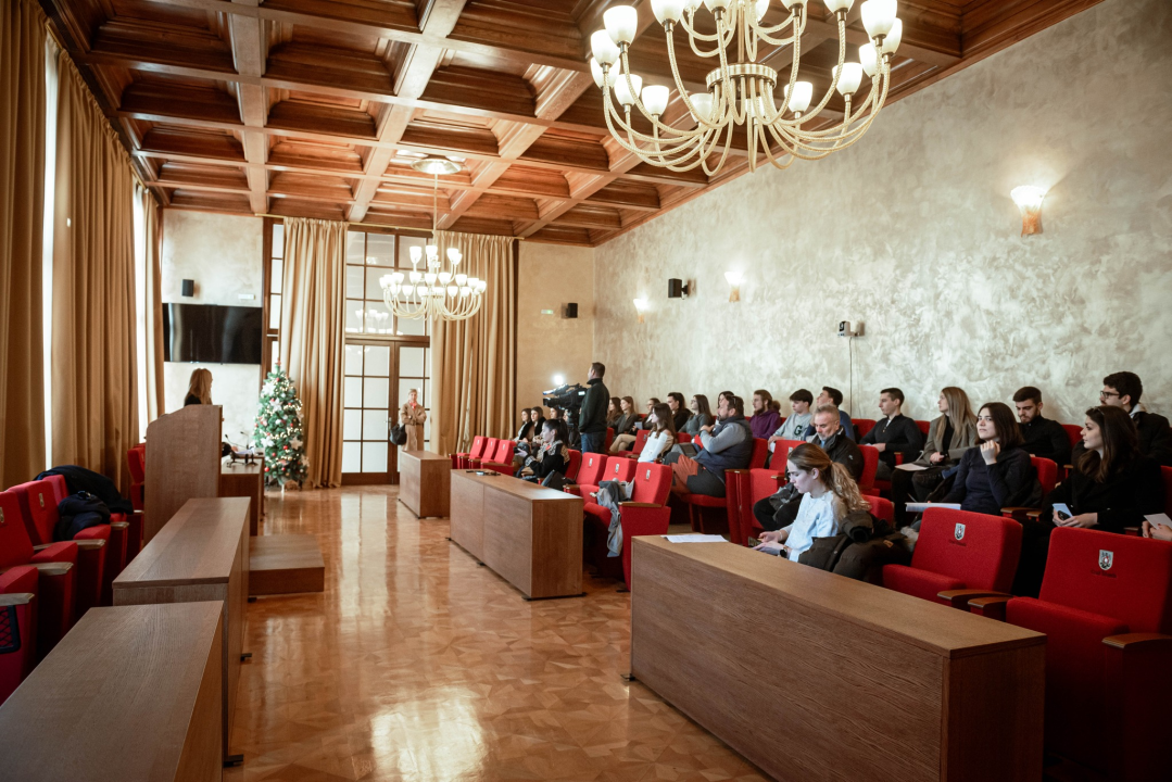 Šibenski studenti potpisali ugovore o stipendiranju. Njih 40 primat će 180 eura mjesečno