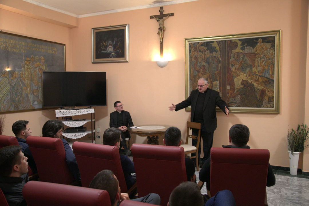 Biskup Rogić posjetio Papinski hrvatski zavod u Rimu