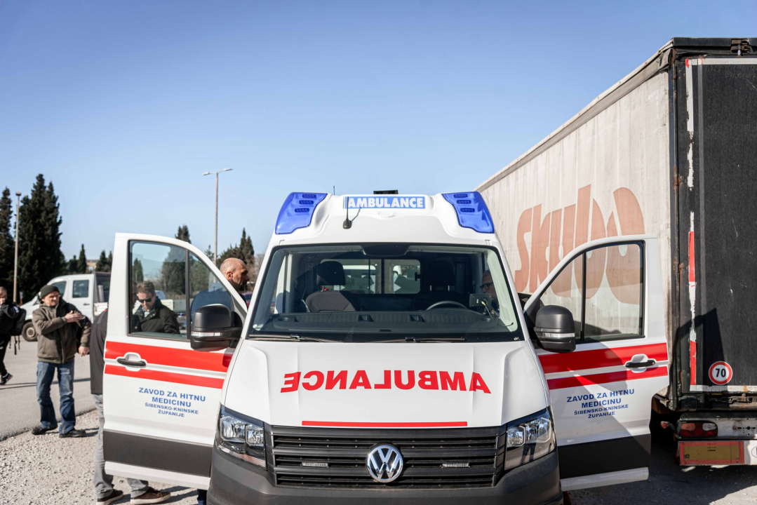 Zavod za hitnu medicinu Šibensko-kninske županije bogatiji za dva nova sanitetska vozila