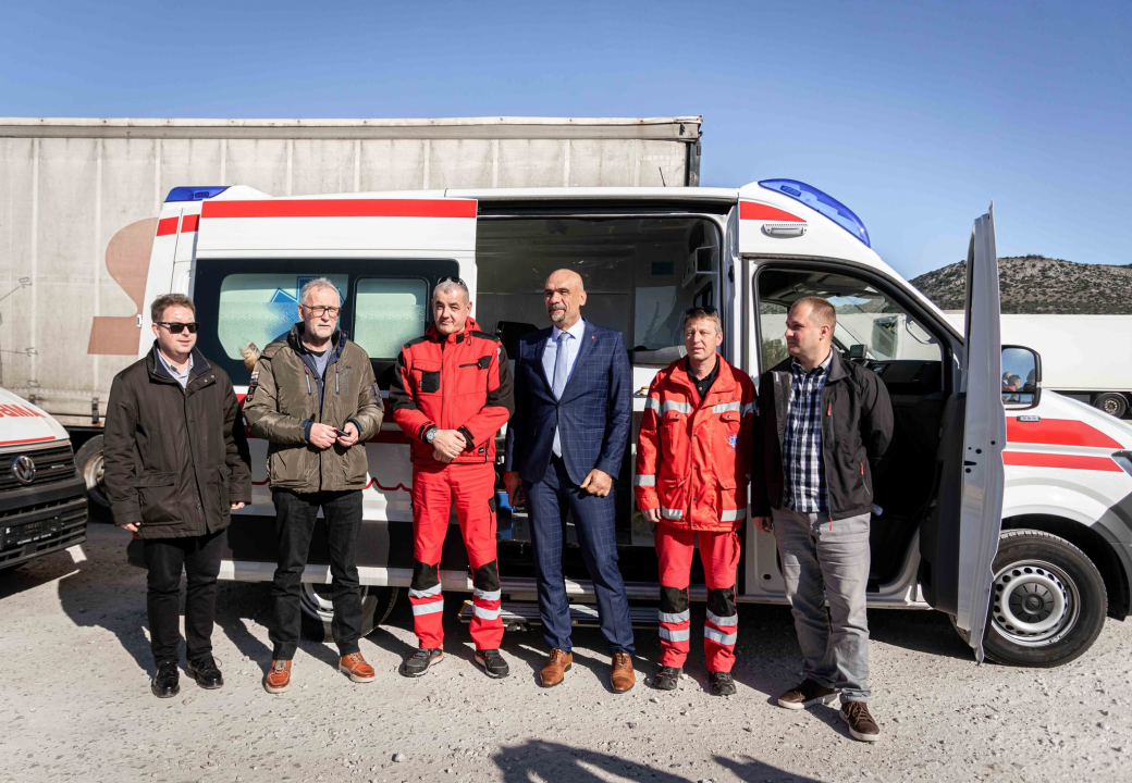 Zavod za hitnu medicinu Šibensko-kninske županije bogatiji za dva nova sanitetska vozila