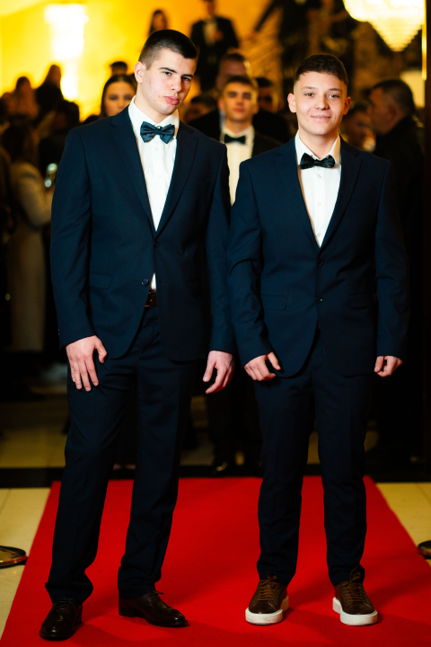 FOTOGALERIJA Zavirite na maturalni ples Industrijsko-obrtničke škole Šibenik (1)