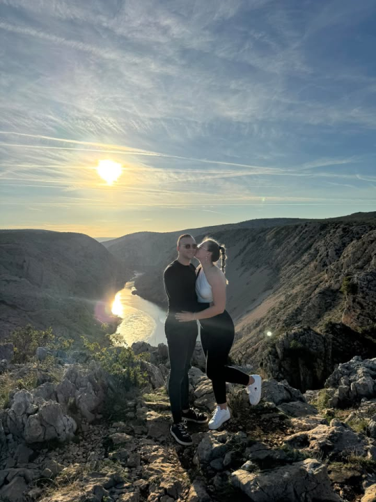 FOTO Provjerite tko su sretni dobitnici nagradne igre ŠibenikIn-a povodom Valentinova!