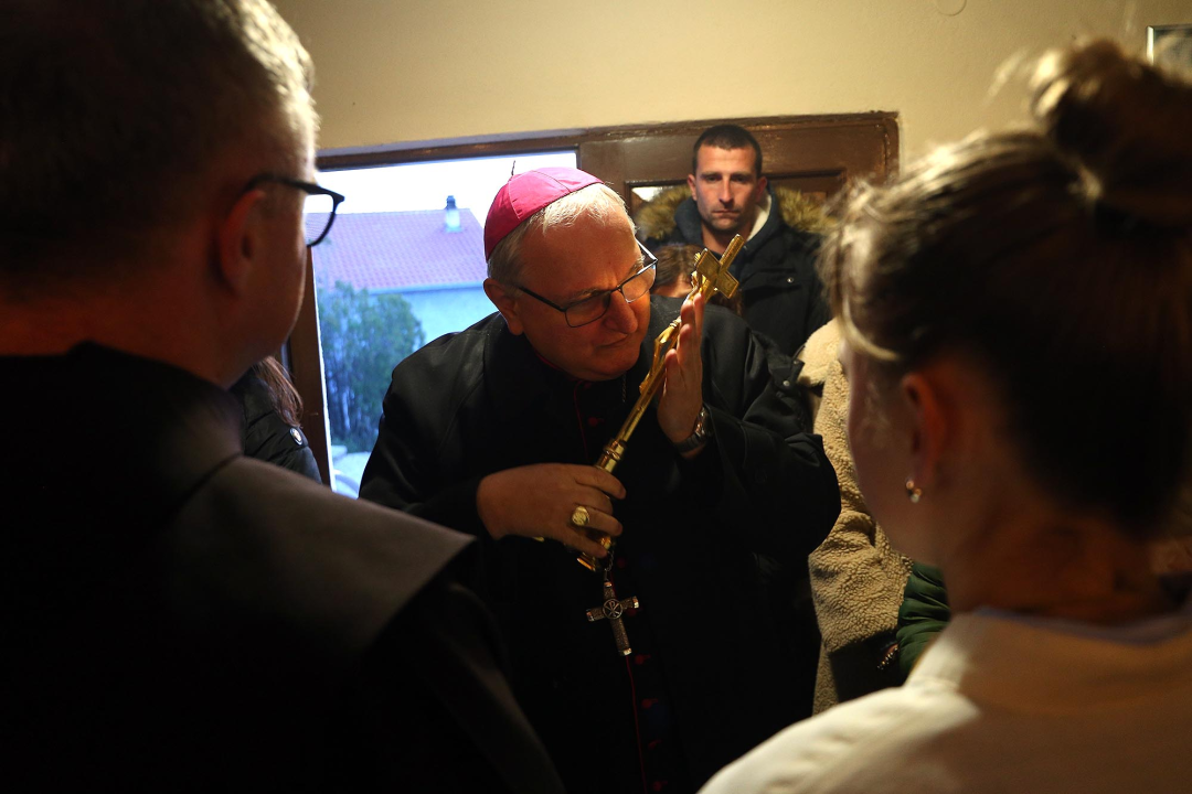 Biskup Rogić u pastirskom pohodu