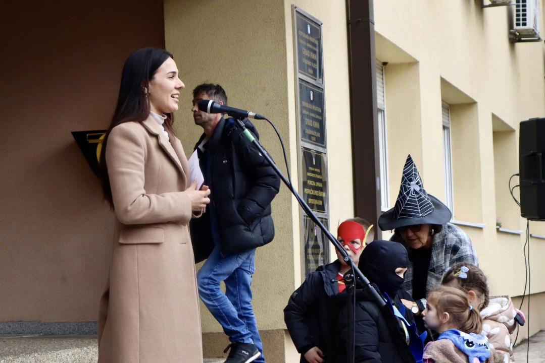 Kninske maškare preuzele ključeve grada 
