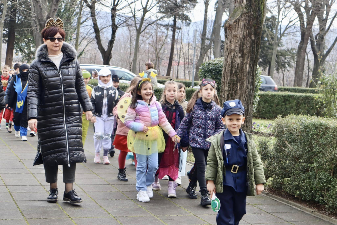 Kninske maškare preuzele ključeve grada 