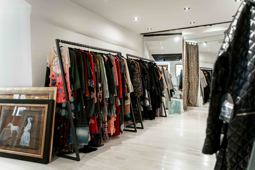 FOTO Otkrijte unikatne umjetnine i modne komade Galerije Juraj Dalmatinac