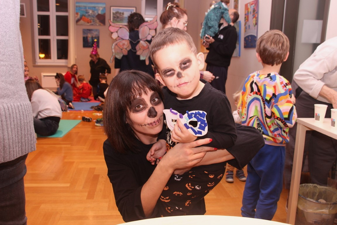 U vodičkoj knjižnici održana radionica izrade maski i pričaonica