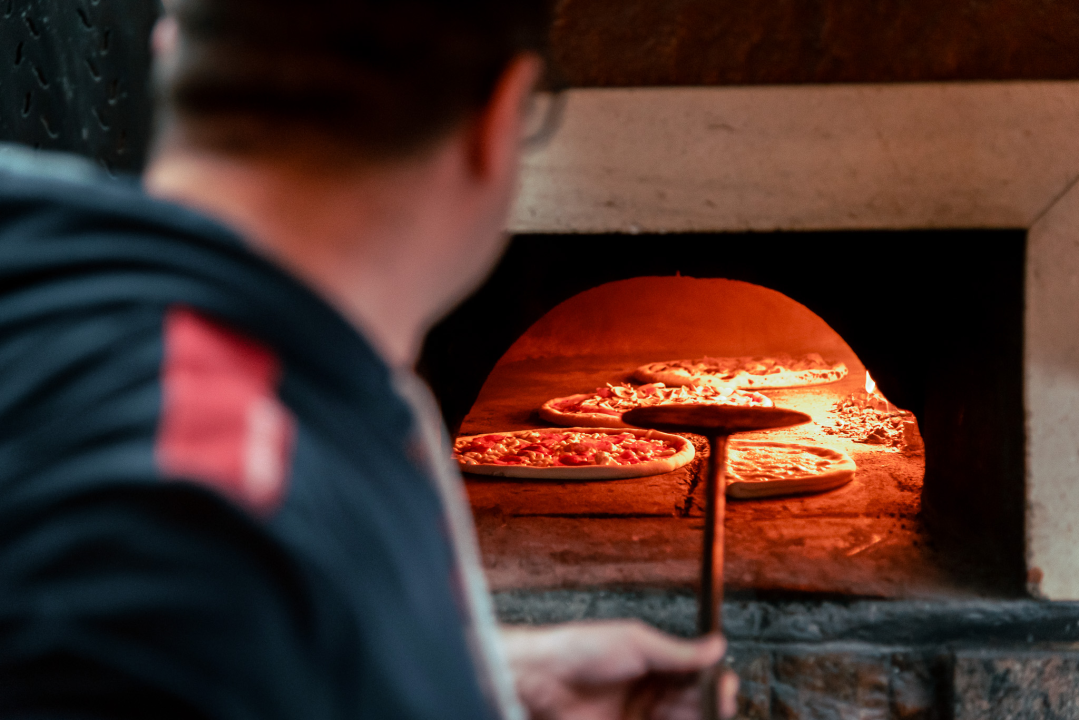 FOTO Proslavite Dan žena s omiljenim društvom u pizzeriji Fratelli!