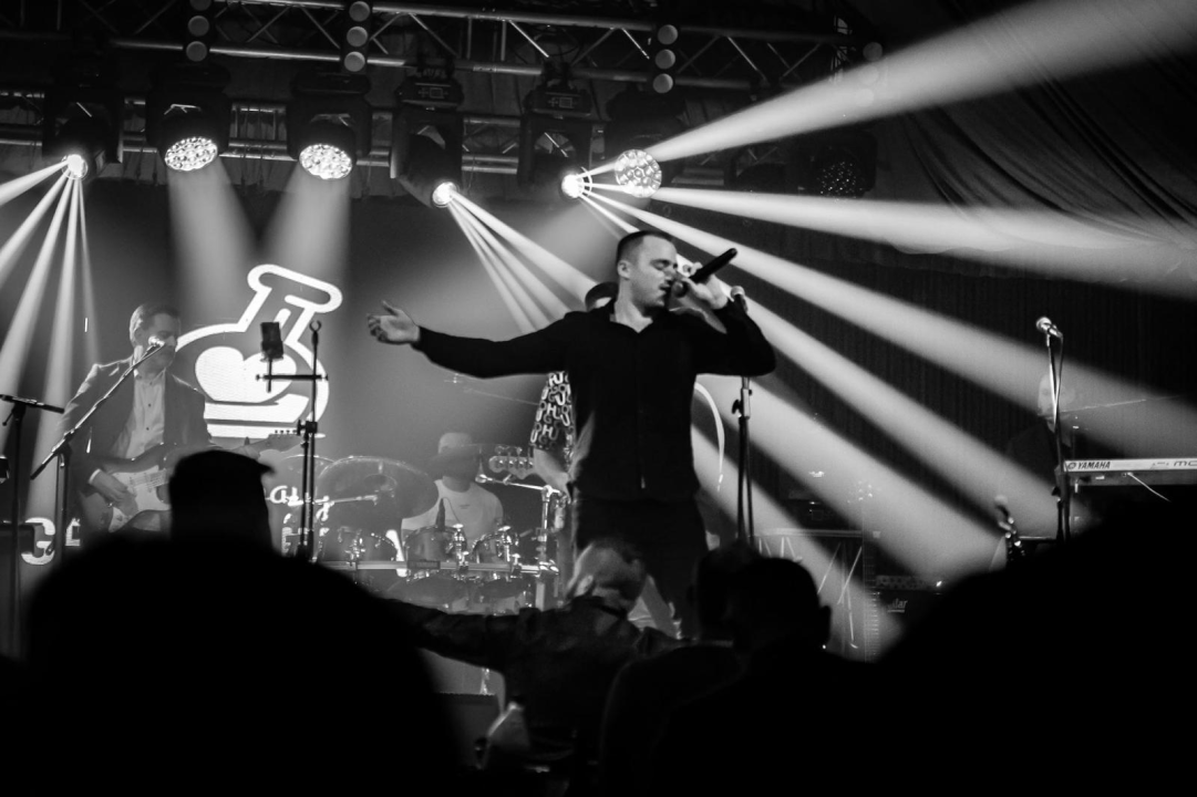 FOTO Caffe Bar Mozart i Grupa Ljubav jamče nezaboravan Dan žena! 