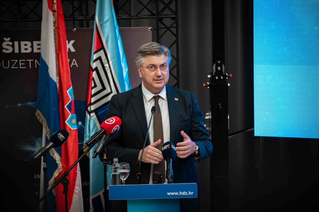 Šibenski HDZ proslavio rođendan: 'Šibenčani će dobiti novu proširenu rivu i moćan ulaz u grad'