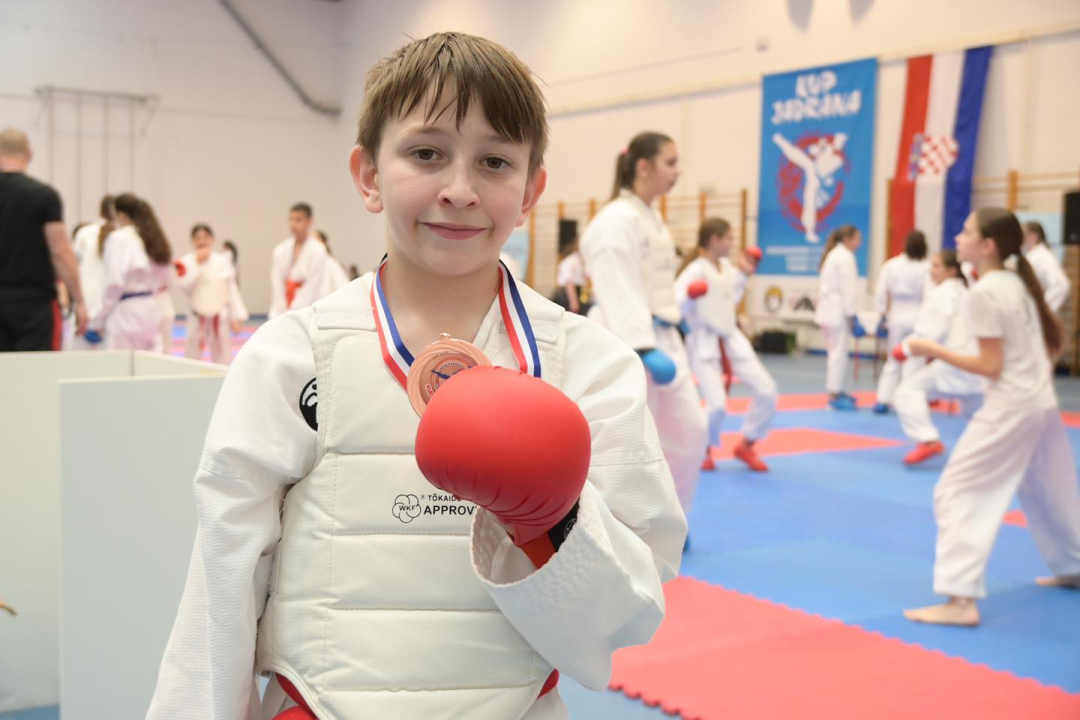 FOTO: Karate klub Okit drugi ukupno na 'Kupu Jadrana' sa 37 medalja