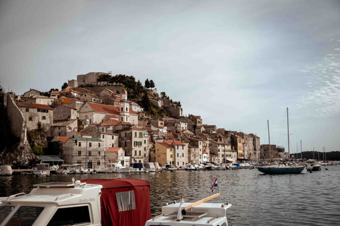 Dolac – povijesna duša Šibenika s mediteranskim šarmom