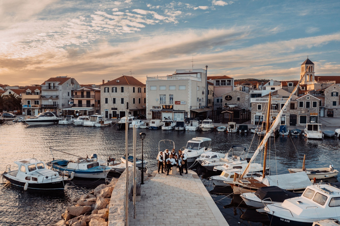 Turistički hit iz Vodica: 'U đir s klapom' dobitnik nagrade 'Simply the Best'