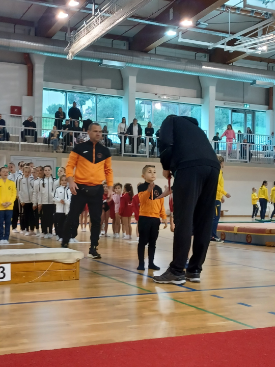 FOTO: Gimnastičari Dišpeta nastupili u Solinu, u dvije konkurencije osvojili ekipnu prvu poziciju