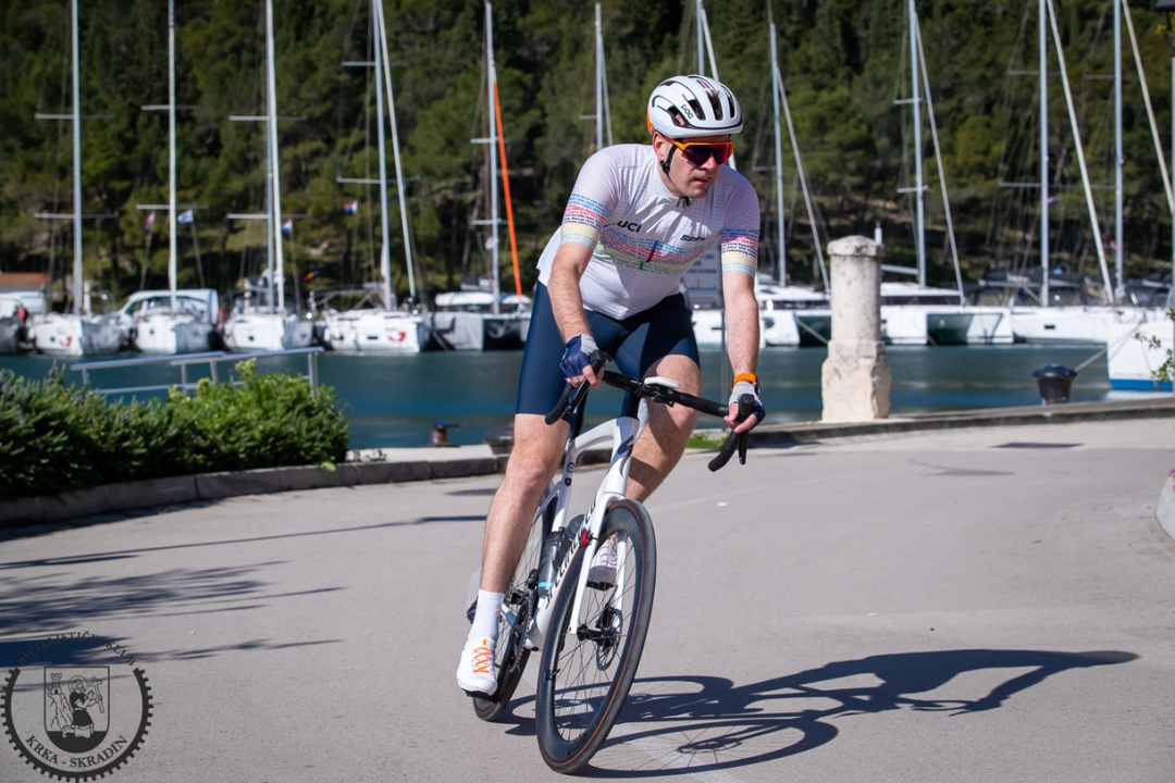 FOTO: 'Skradin Granfondo': Ugodna biciklistička nedjelja završena uvjerljivom pobjedom Slovenca Kovačiča