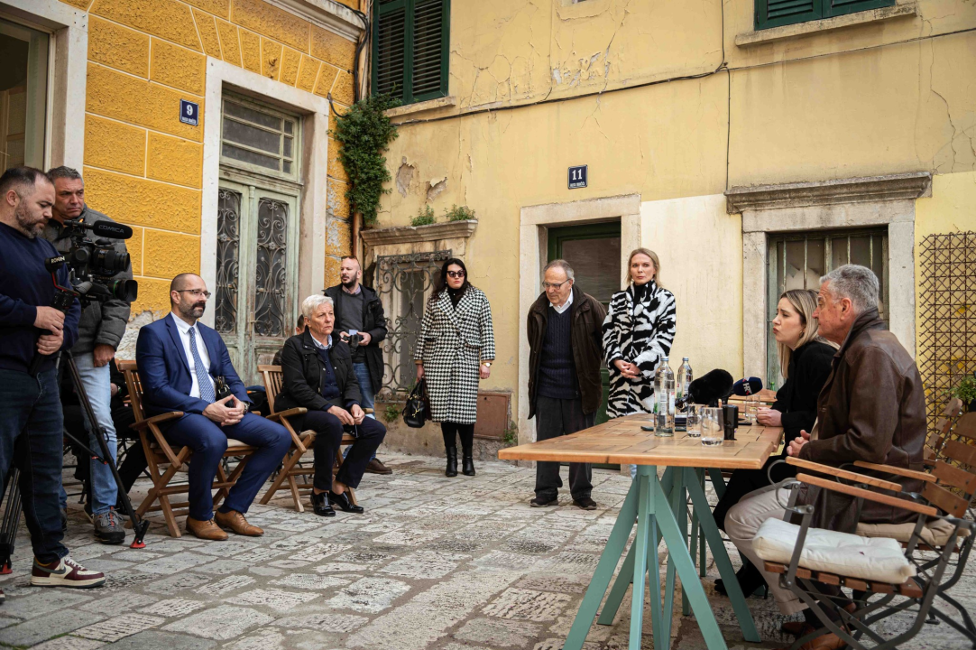 Grad Šibenik sufinancira obnovu fasada, krovišta i stolarije: Potpisani ugovori sa stanovnicima stare gradske jezgre
