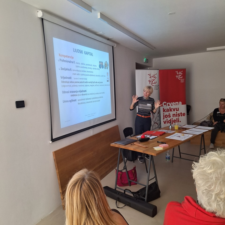  Poduzetna bodulica: Na Zlarinu su se okupile poduzetnice sa šibenskih otoka