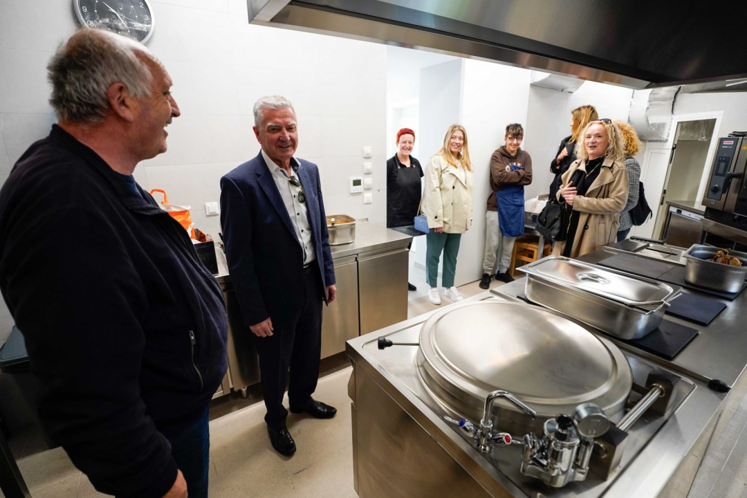 Grad Šibenik osigurao uskrsne pogače za korisnike Pučke kuhinje: 'Njegujemo partnerski odnos i suradnju'