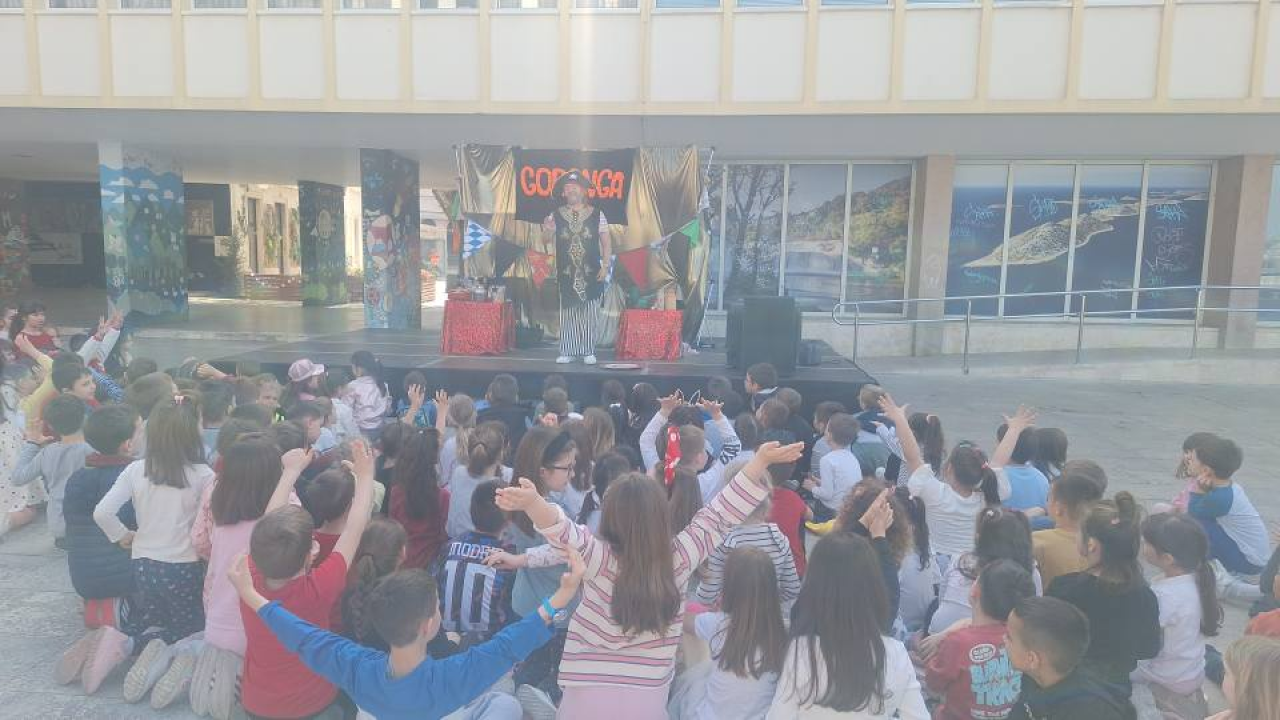 Predstava 'Eko Jeka i čarobna planeta' oduševila šibenske predškolce