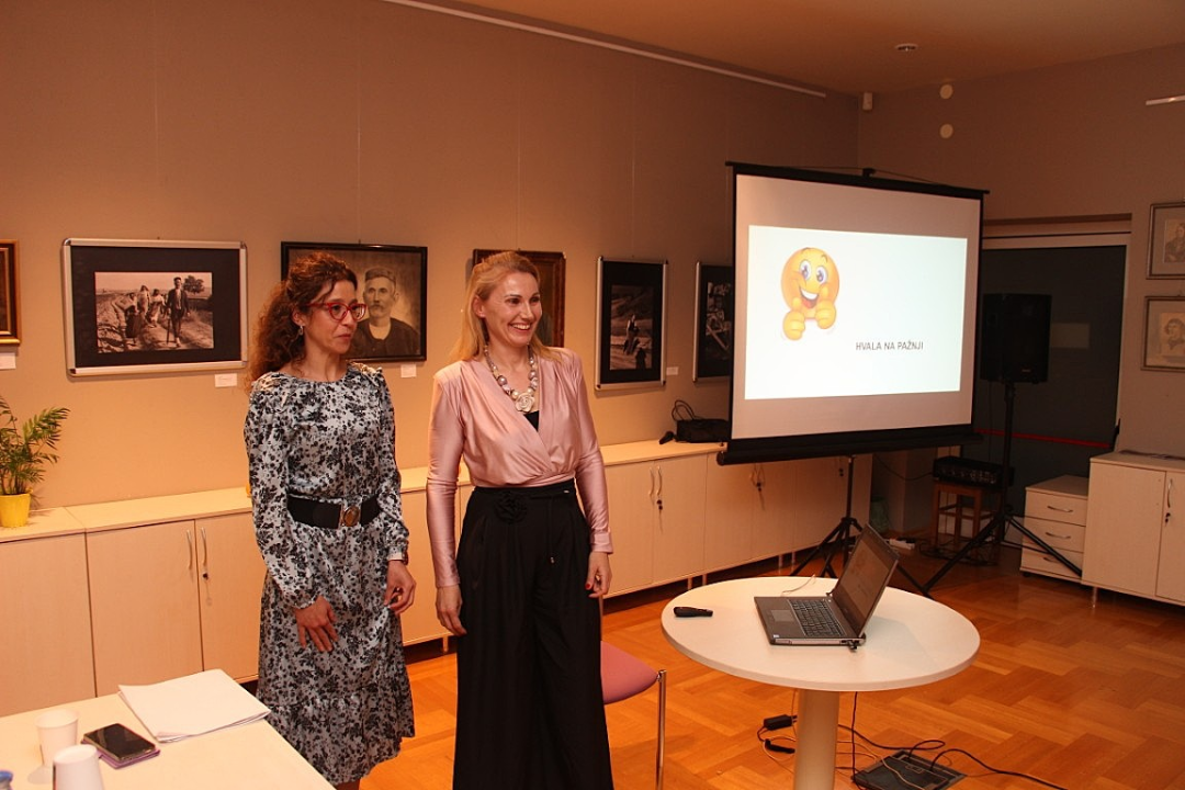 Predavanje farmaceutkinja Sanje Radas i Martine Silov u vodičkoj knjižnici