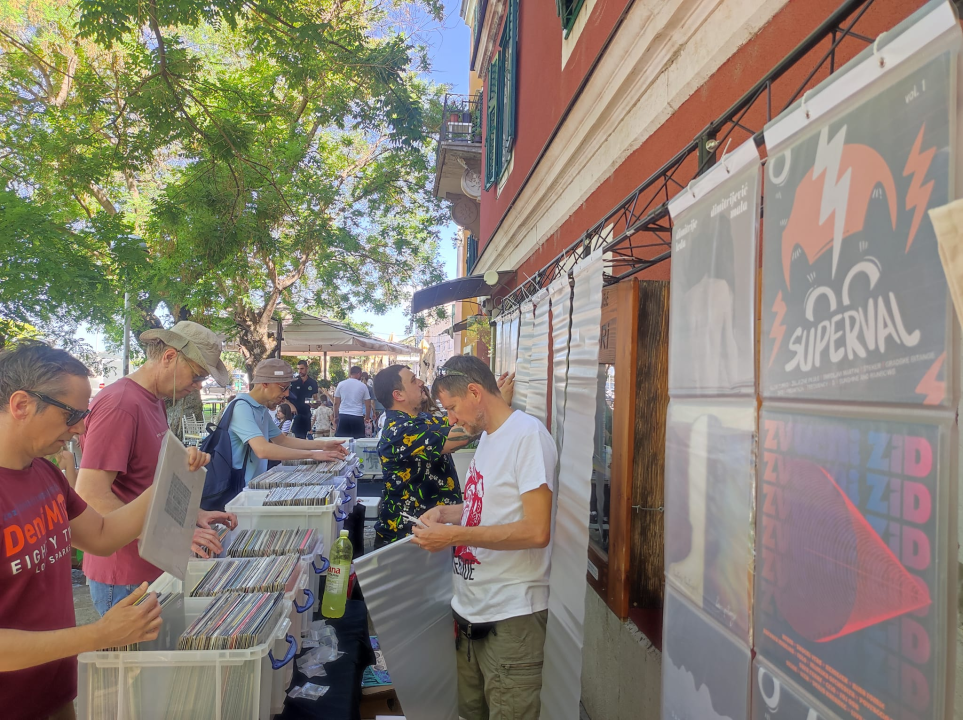 Sajam vinila okupit će ljubitelje ploča ispred Azimuta 